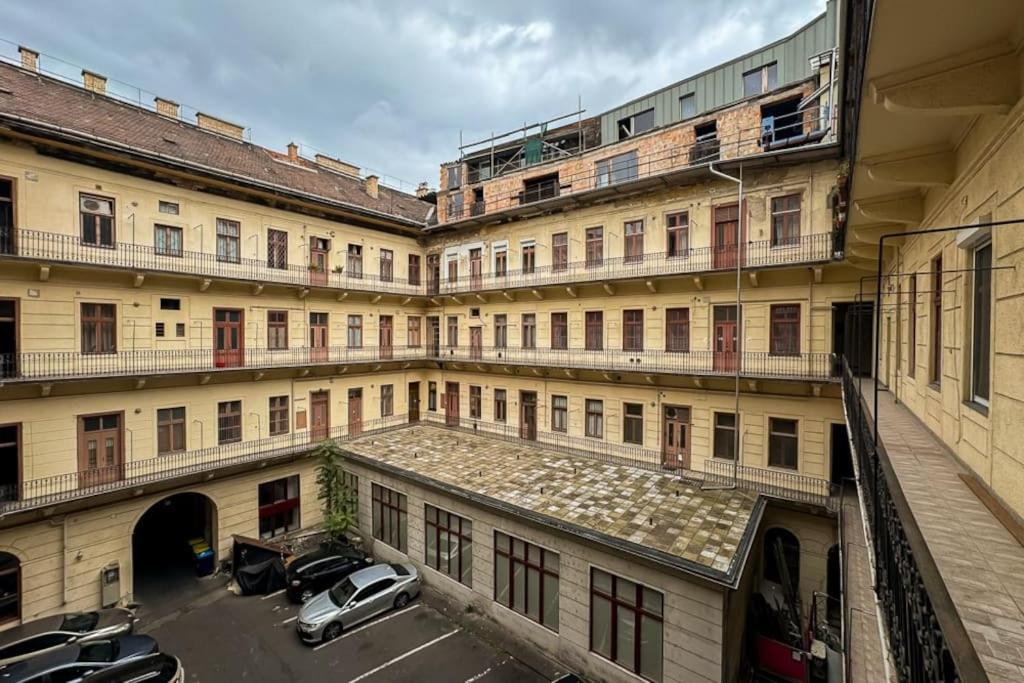 Artwall By Nw Appartement